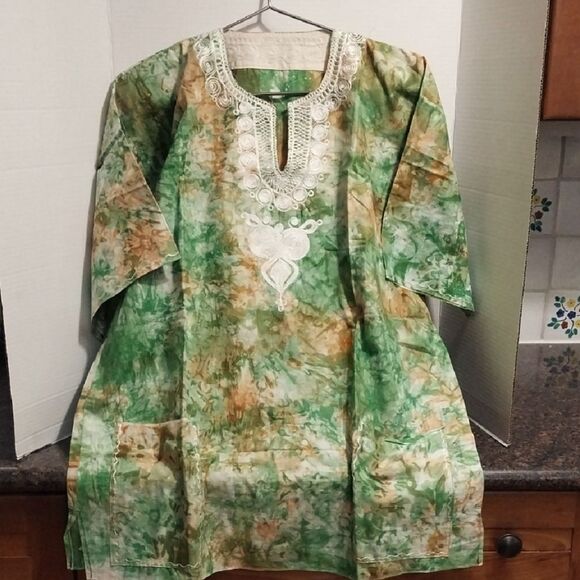 Green and Brown Tie-Dye Tunic/ Dashiki  with White Embroidery..One Size Fits All - Picture 1 of 7